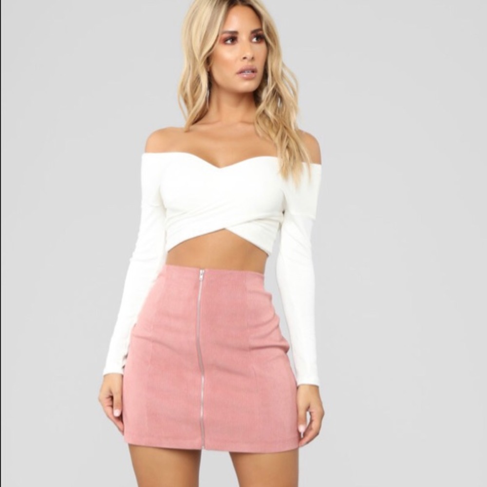 Fashion Nova Lite cord mini - Picture 1 of 6